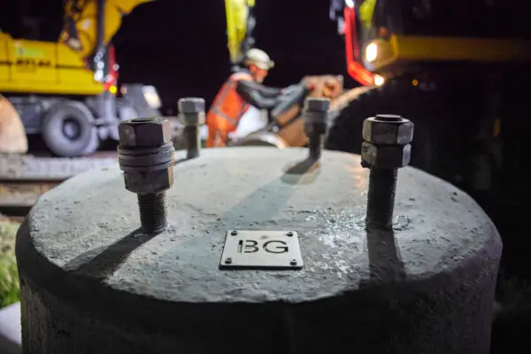 Duurzame bovenleidingsportalen van circulair beton